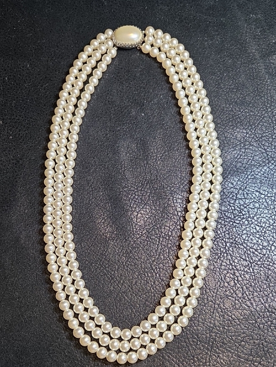 Jewelry - Vintage Stunning Classic Pearl Multi-Strand Necklace - Ivory